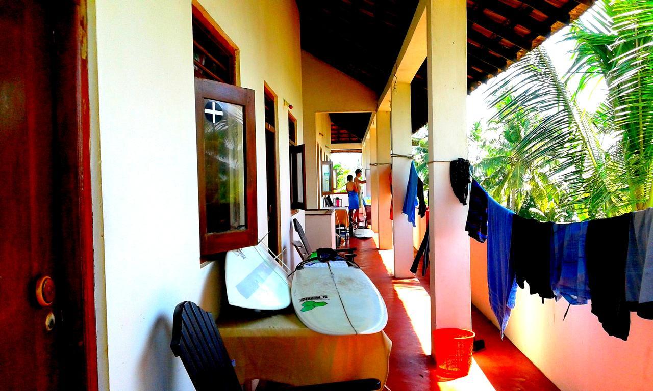 Ram'S Surfing Beach,Midigama East Ngoại thất bức ảnh