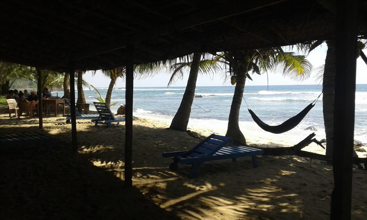 Ram'S Surfing Beach,Midigama East Ngoại thất bức ảnh