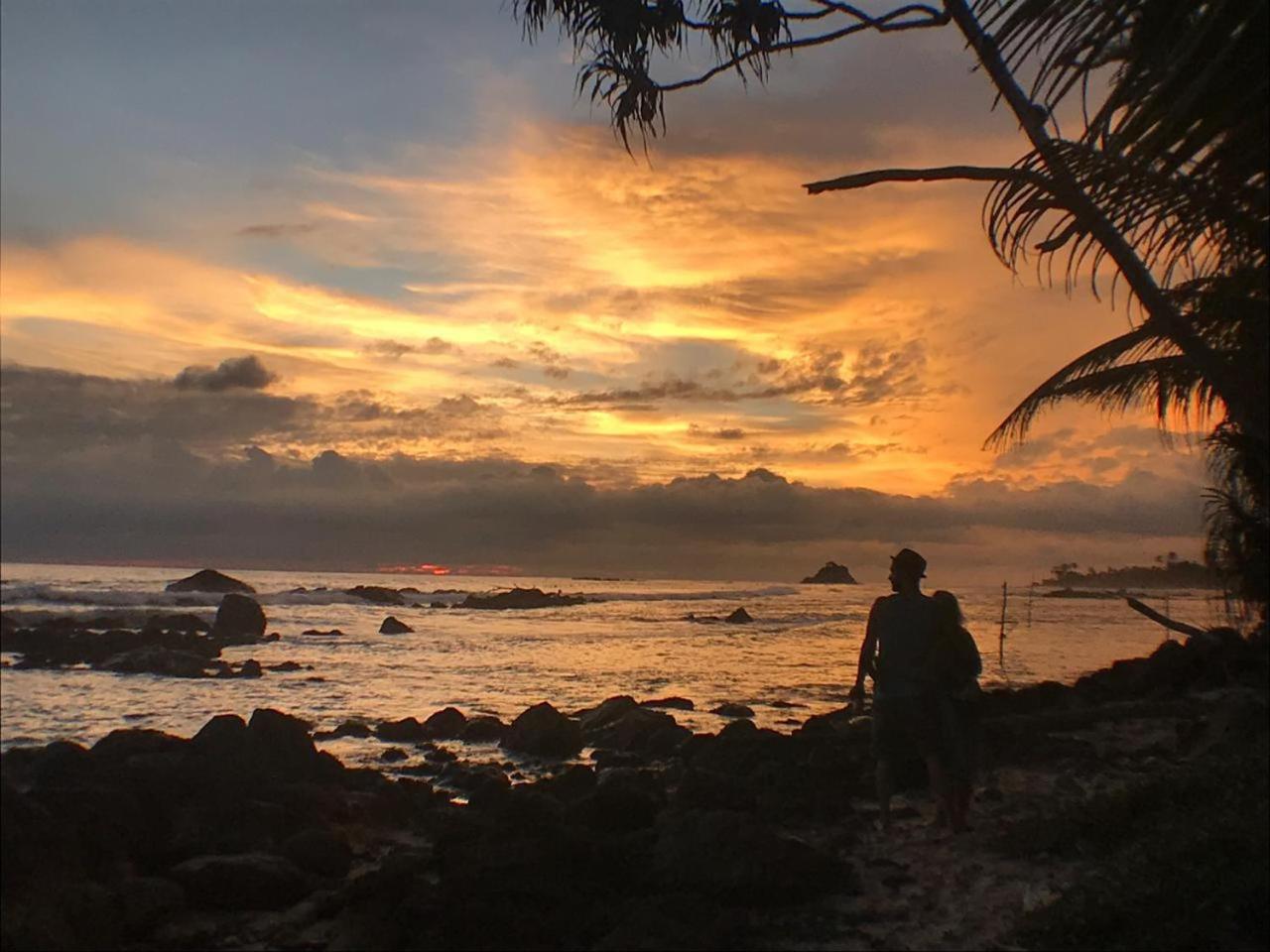 Ram'S Surfing Beach,Midigama East Ngoại thất bức ảnh