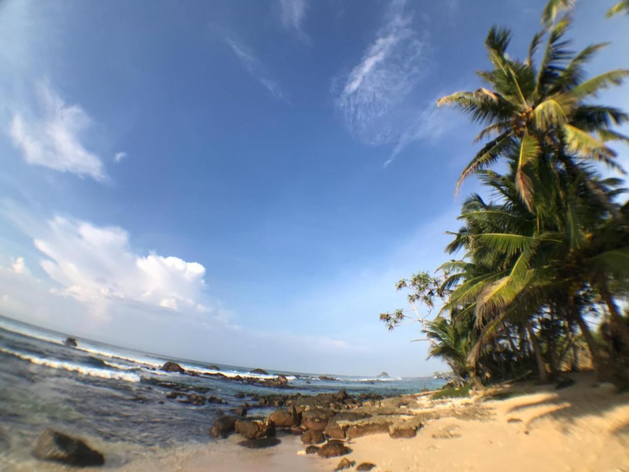 Ram'S Surfing Beach,Midigama East Ngoại thất bức ảnh